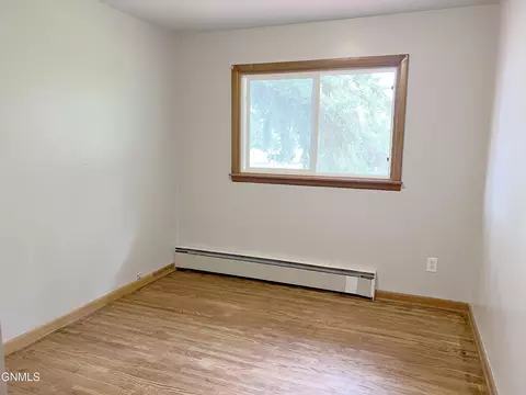 109 6th St NE, Mandan, ND 58554 photo 17