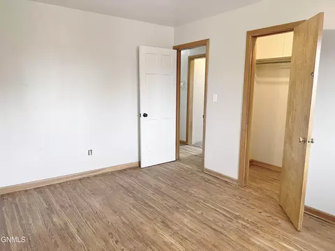 109 6th St NE, Mandan, ND 58554 photo 21