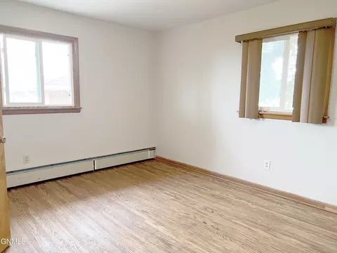 109 6th St NE, Mandan, ND 58554 photo 19