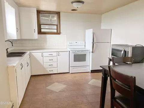 109 6th St NE, Mandan, ND 58554 photo 38