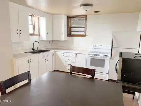 109 6th St NE, Mandan, ND 58554 photo 39