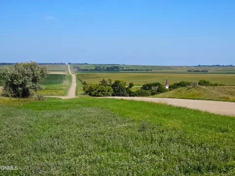 10279 78th St SE, Lamoure, ND 58458