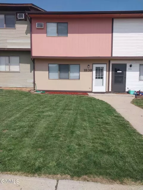 1838 30th St W, Williston, ND 58801