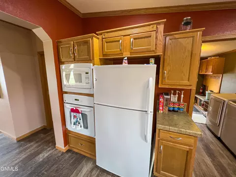 3817 22nd Ave W, Williston, ND 58801 photo 13