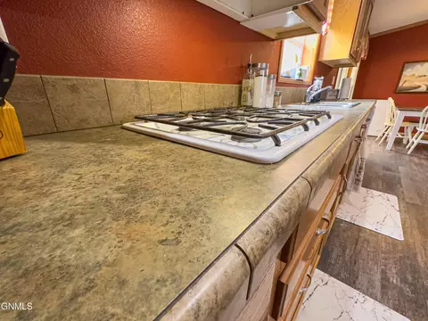 3817 22nd Ave W, Williston, ND 58801 photo 15