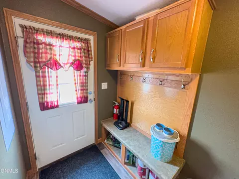 3817 22nd Ave W, Williston, ND 58801 photo 18