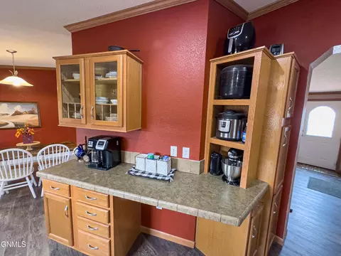 3817 22nd Ave W, Williston, ND 58801 photo 12
