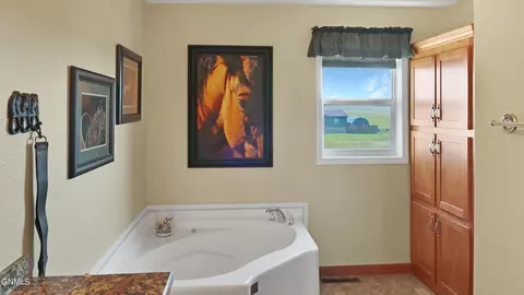 12423 59k St, Epping, ND 58843 photo 10