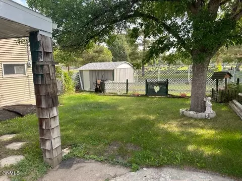 906 13th Ave W, Williston, ND 58801 photo 5