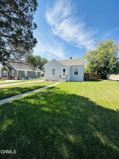 1317 Main St, Williston, ND 58801 photo 5