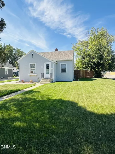 1317 Main St, Williston, ND 58801 photo 6