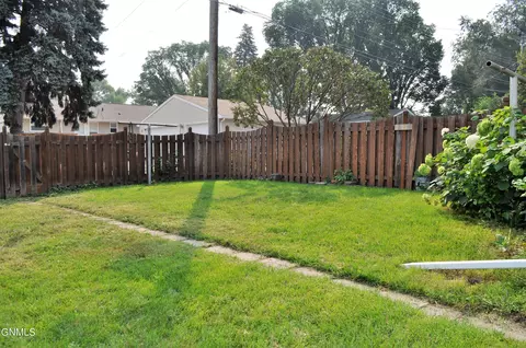 1223 3rd St N, Bismarck, ND 58501 photo 43