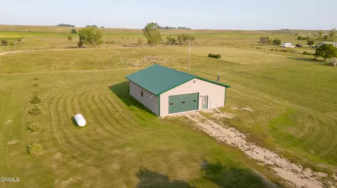 320 Lloyd Ave N, Ypsilanti, ND 58497