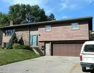 1407 2nd Ave NE, Valley City, ND 58072
