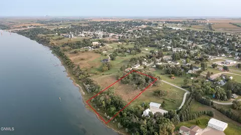 1405 Missouri Ave, Washburn, ND 58577