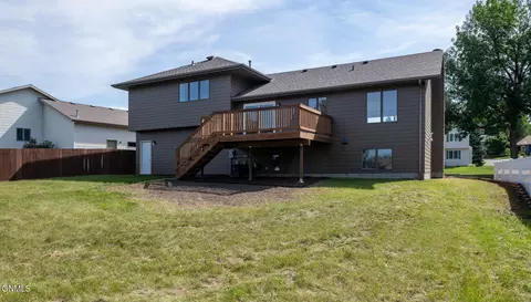 3012 Cody Dr, Bismarck, ND 58503 photo 21