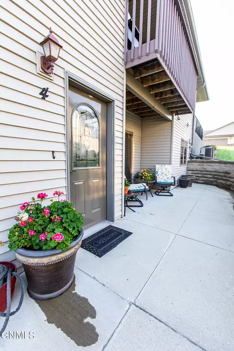 3400 Baltus Ln, Bismarck, ND 58501