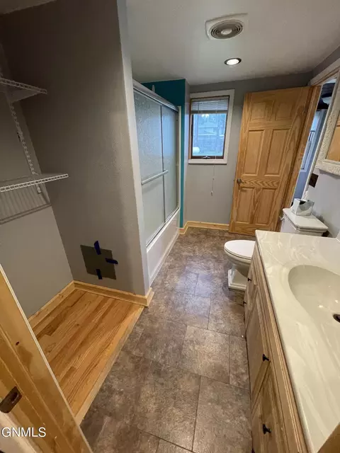 306 3rd St NE, Hazen, ND 58545 photo 17