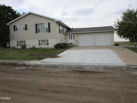 310 3rd Ave NE, Elgin, ND 58533