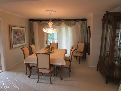 Dining - 310 3rd Ave NE, Elgin, ND 58533 photo 1 of 1