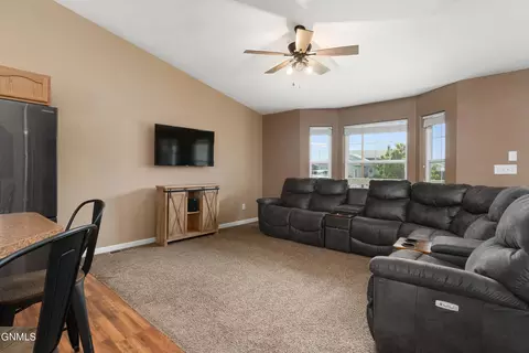 6180 Edgerly Ln, Lincoln, ND 58504 photo 9
