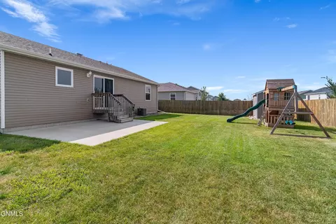 6180 Edgerly Ln, Lincoln, ND 58504 photo 25
