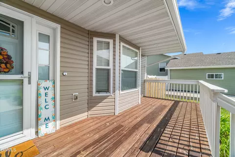 6180 Edgerly Ln, Lincoln, ND 58504 photo 2