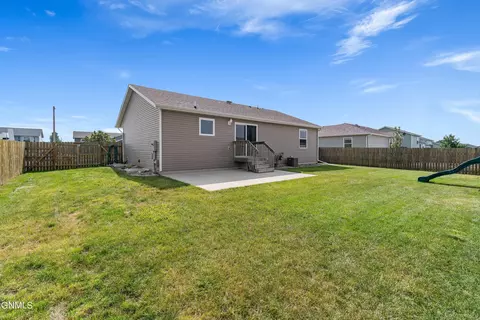 6180 Edgerly Ln, Lincoln, ND 58504 photo 22