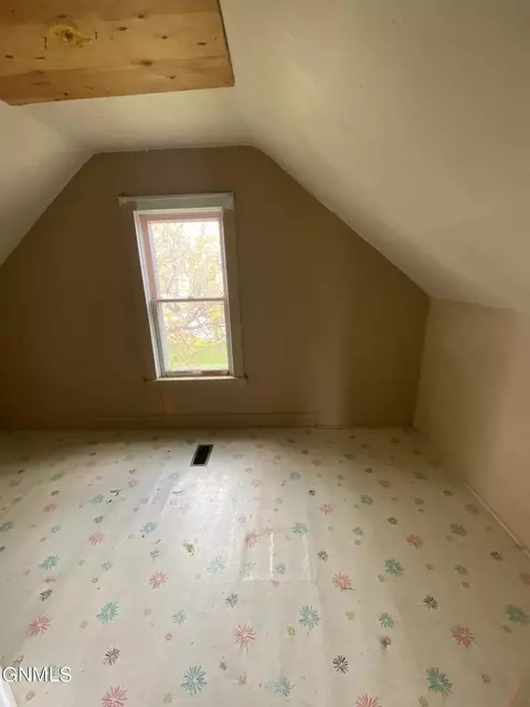 101 Central Ave E, Crosby, ND 58730 photo 16