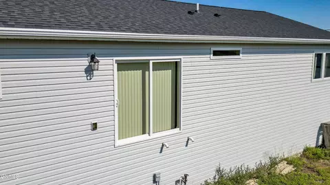 305 Cobblestone Loop SW, Mandan, ND 58554 photo 59