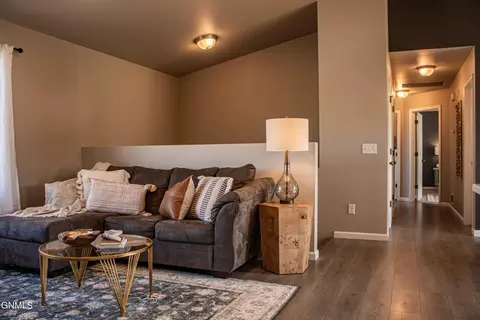 305 Cobblestone Loop SW, Mandan, ND 58554 photo 6
