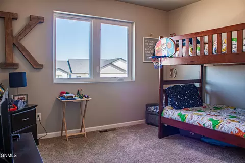 305 Cobblestone Loop SW, Mandan, ND 58554 photo 39