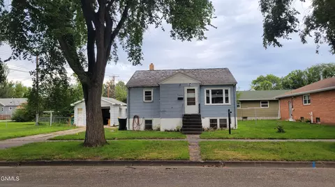 1416 F Ave E, Bismarck, ND 58501 photo 3