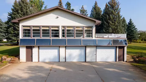 4605 E Roundup Rd, Bismarck, ND 58503 photo 54