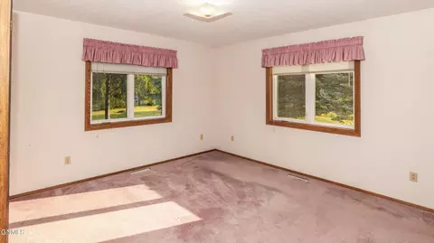 4605 E Roundup Rd, Bismarck, ND 58503 photo 15