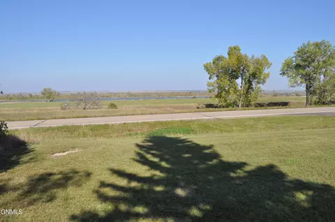 5525 Hwy 1806, Huff, ND 58554 photo 33