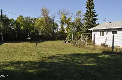 5525 Hwy 1806, Huff, ND 58554 photo 25