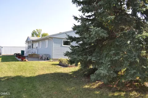 5525 Hwy 1806, Huff, ND 58554 photo 30