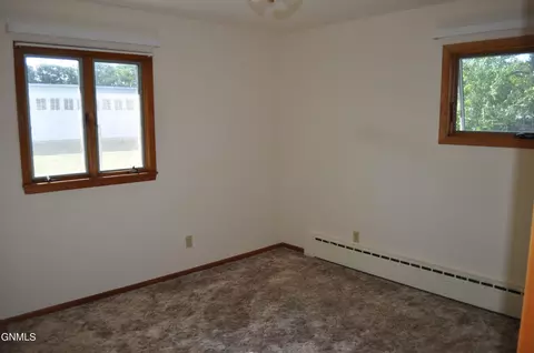 5525 Hwy 1806, Huff, ND 58554 photo 13