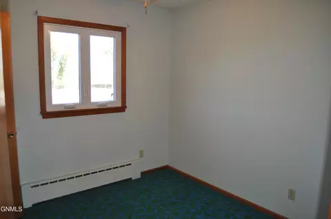 5525 Hwy 1806, Huff, ND 58554 photo 10