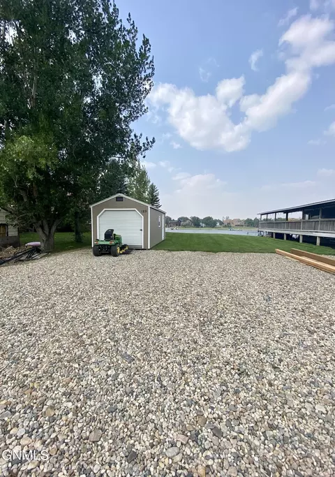 124 Blacktail Dr, Williston, ND 58801 photo 28