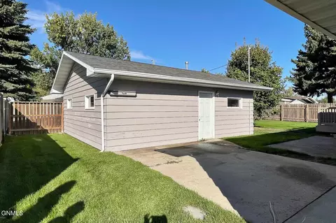 1225 Park Pl, Williston, ND 58801 photo 43
