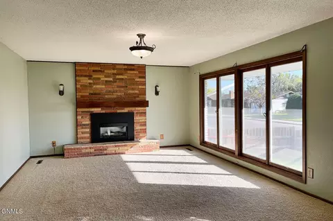 1225 Park Pl, Williston, ND 58801 photo 6