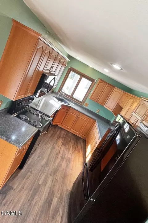 1225 Park Pl, Williston, ND 58801 photo 10
