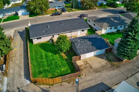 1225 Park Pl, Williston, ND 58801 photo 5