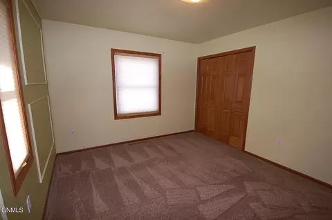 424 7th Ave SE, Sidney, MT 59270 photo 17