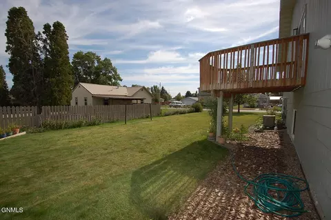 424 7th Ave SE, Sidney, MT 59270 photo 32