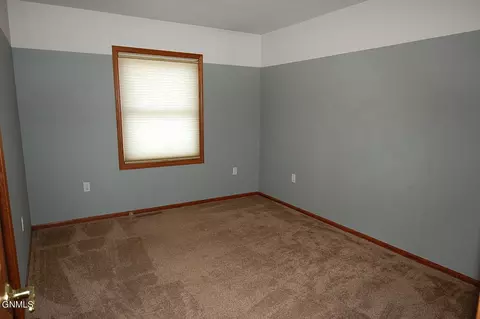 424 7th Ave SE, Sidney, MT 59270 photo 15