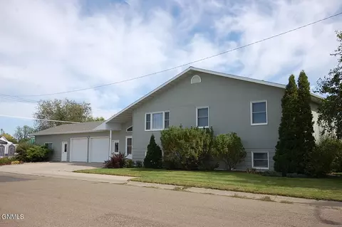 424 7th Ave SE, Sidney, MT 59270 photo 3