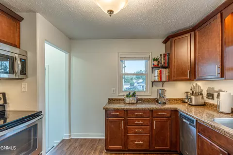 1516 E Avenue Ave E, Bismarck, ND 58501 photo 8